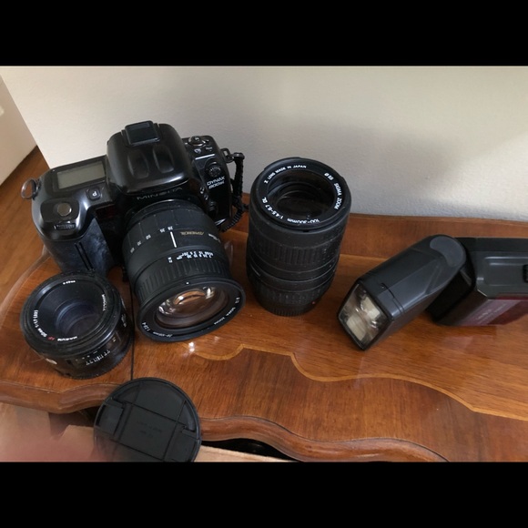 ATTENTION PHOTOGRAPHY ENTHUSIASTS Camera bundle - Picture 1 of 5